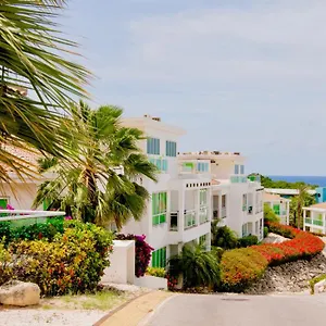 https://piscadera-harbour-village.comcaribbean.com