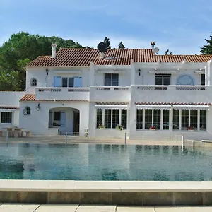 https://grand-tamaris.fr-provencehotel.com