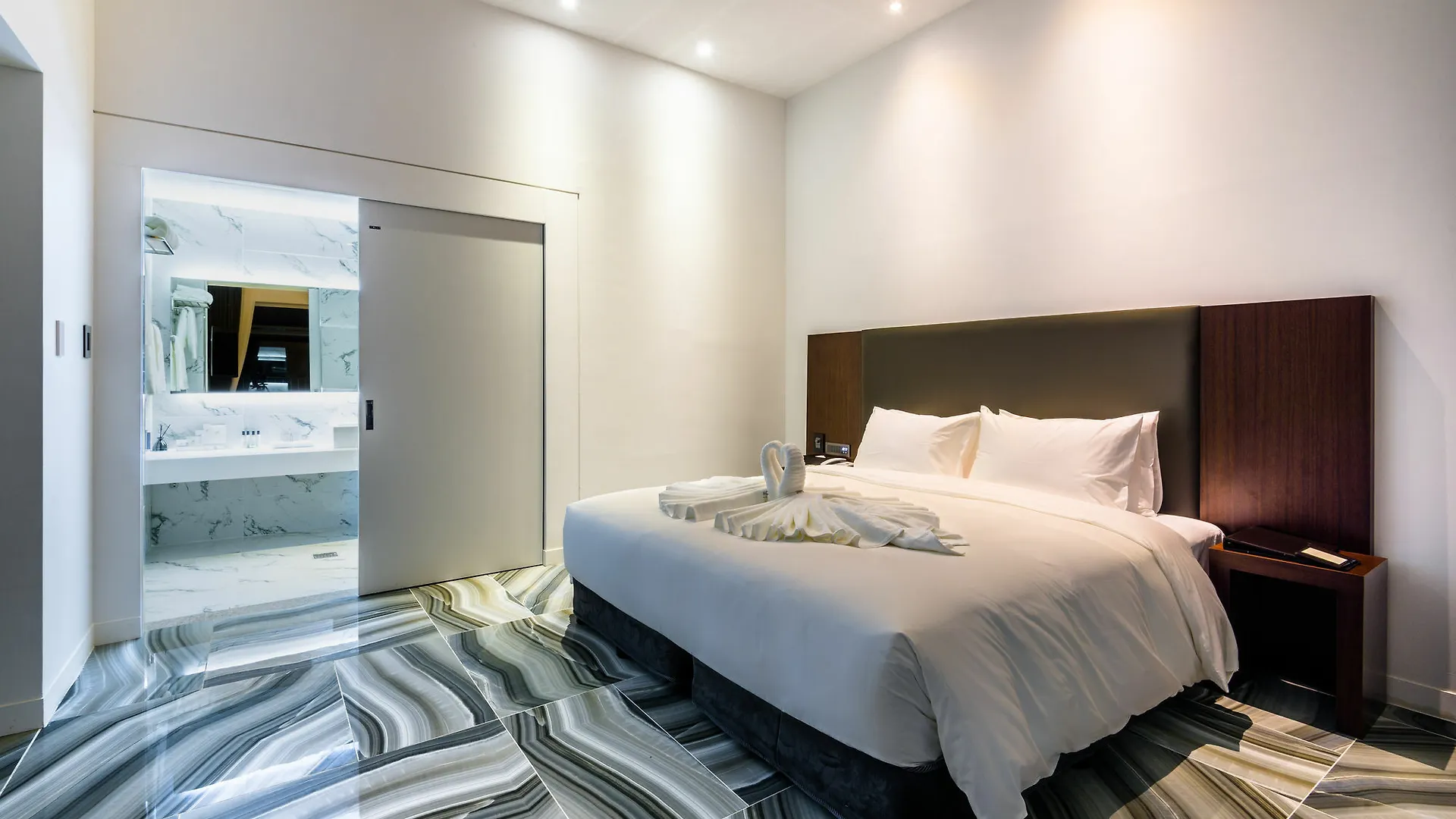 Aguila Hotel Jeju Oceano Suite 3*,  Sydkorea