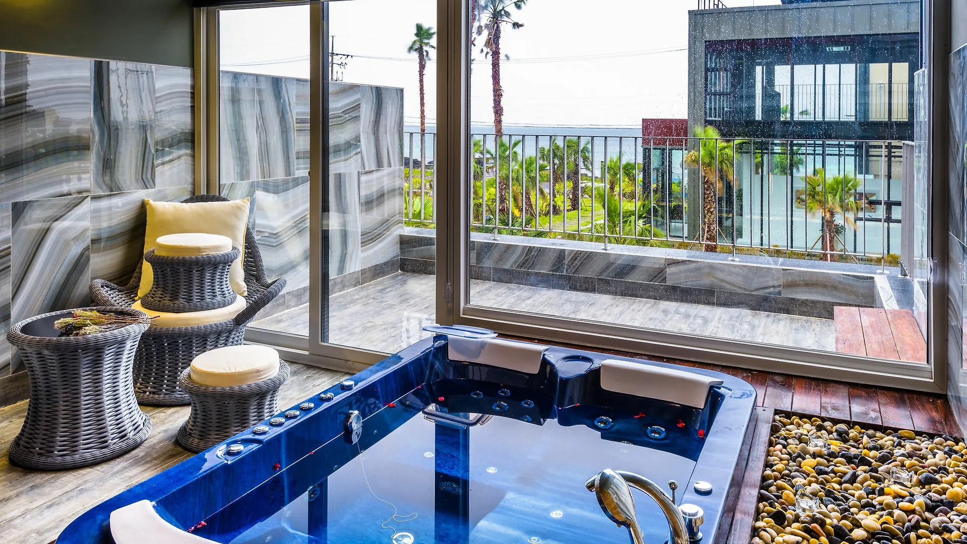 Aguila Hotel Jeju Oceano Suite