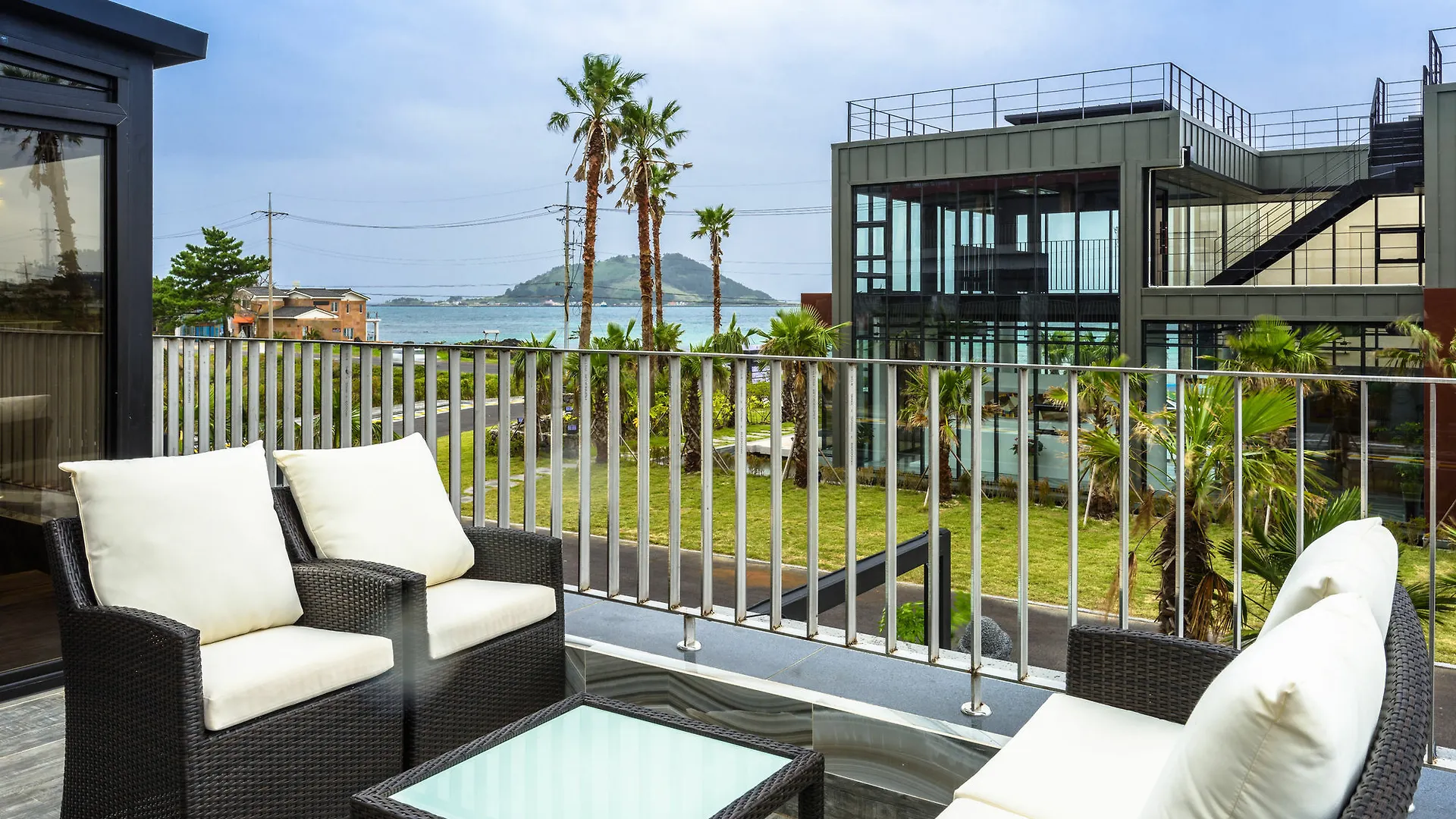 Aguila Hotel Jeju Oceano Suite