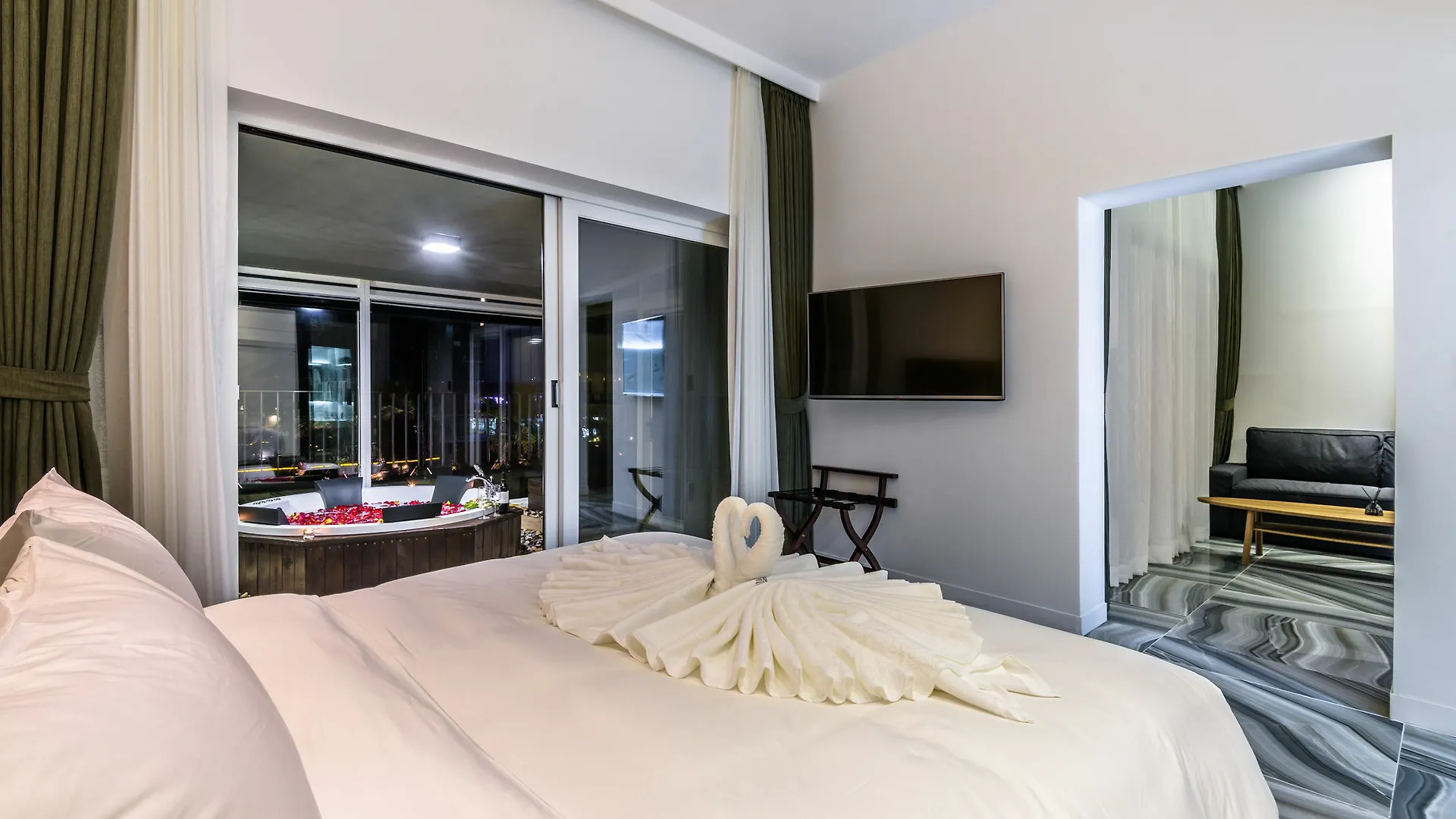 Aguila Hotel Jeju Oceano Suite