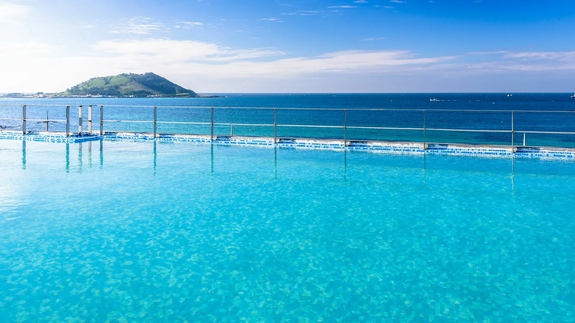 Aguila Hotel Jeju Oceano Suite