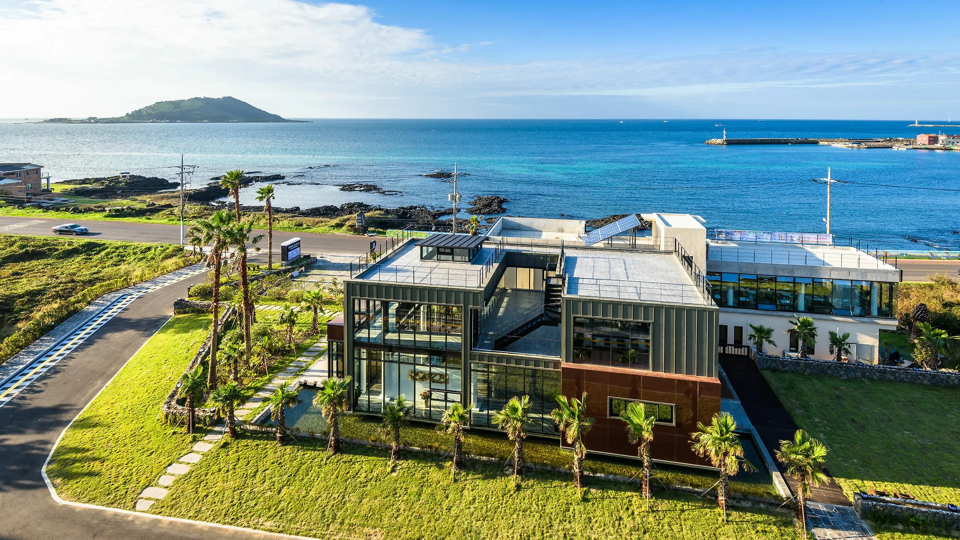 Aguila Hotel Jeju Oceano Suite location
