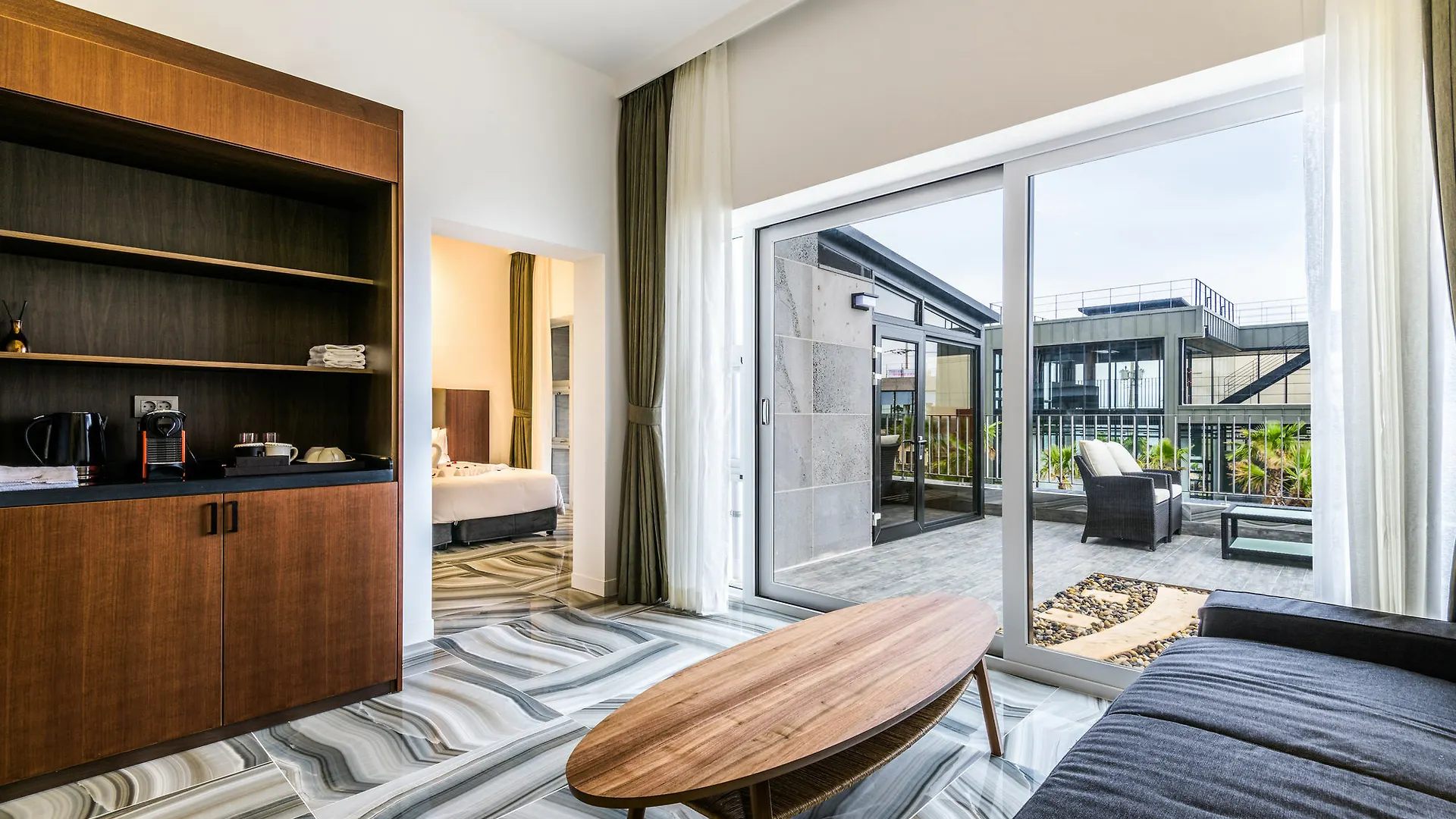 Aguila Hotel Jeju Oceano Suite